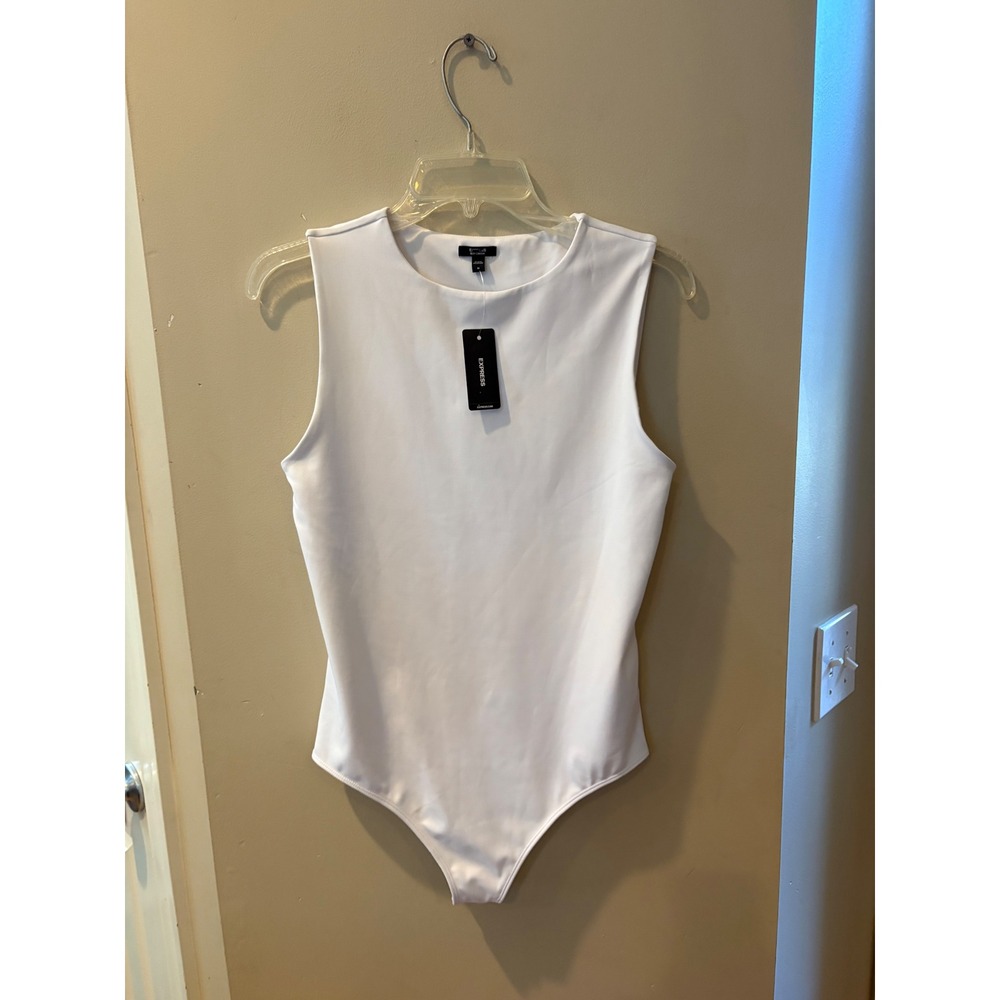 New Express Body Contour Sleeveless Bodysuit White Crew Neck Size M New